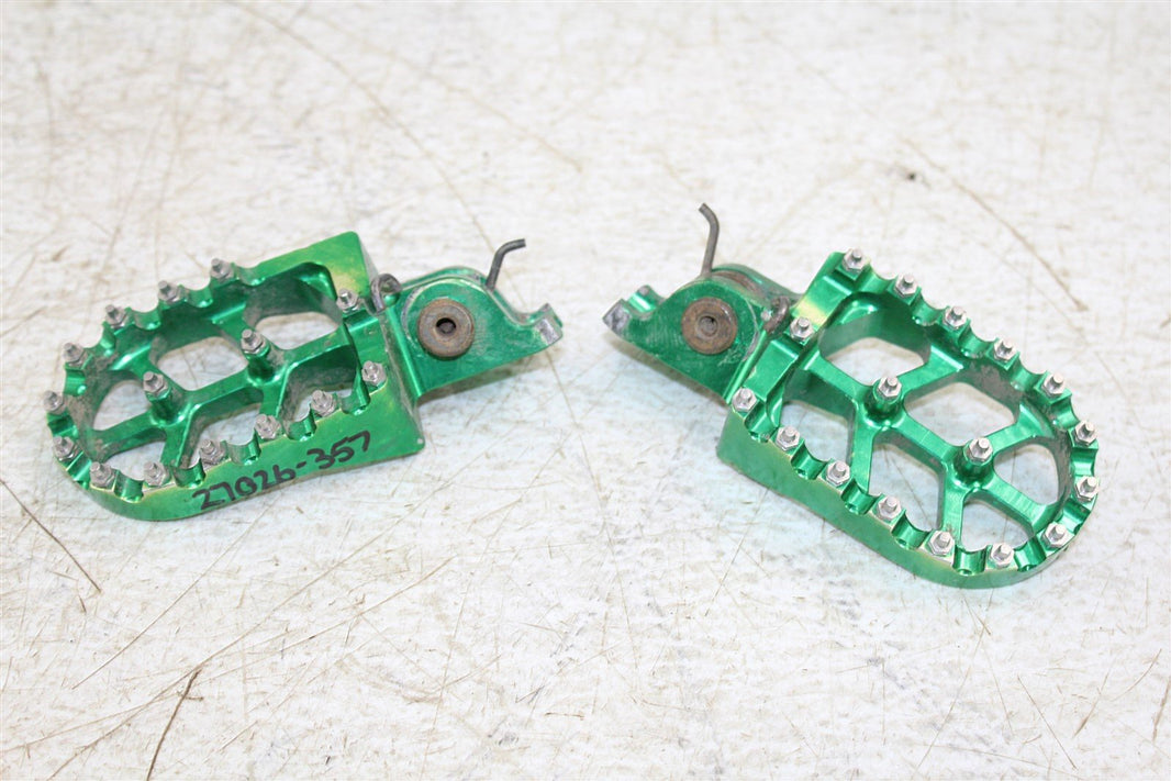 2007 Kawasaki KX 250F Foot Pegs Set Hardware Springs Rests