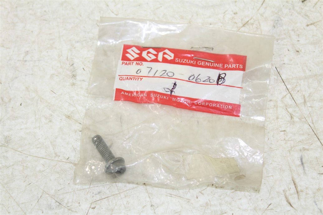 NOS Genuine Suzuki Bolt 07120-0620B NEW OEM QTY:1
