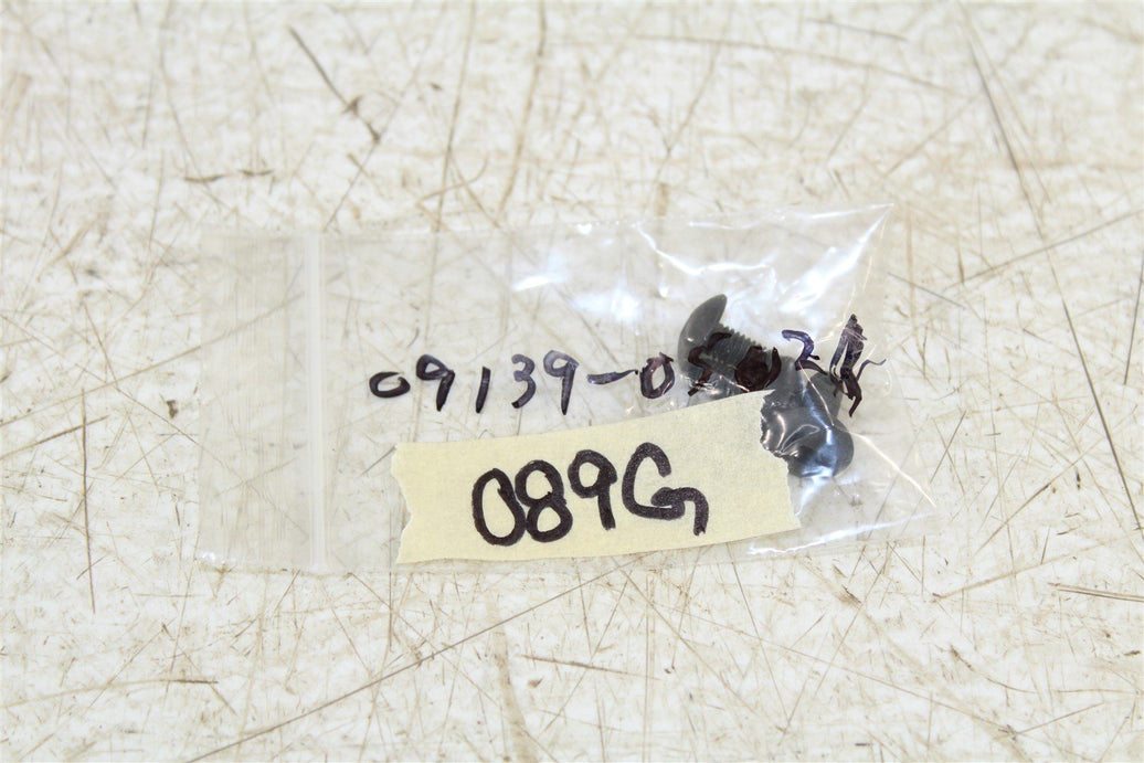 NOS Genuine Suzuki Cowling Screw NEW OEM 09139-05021 QTY:3