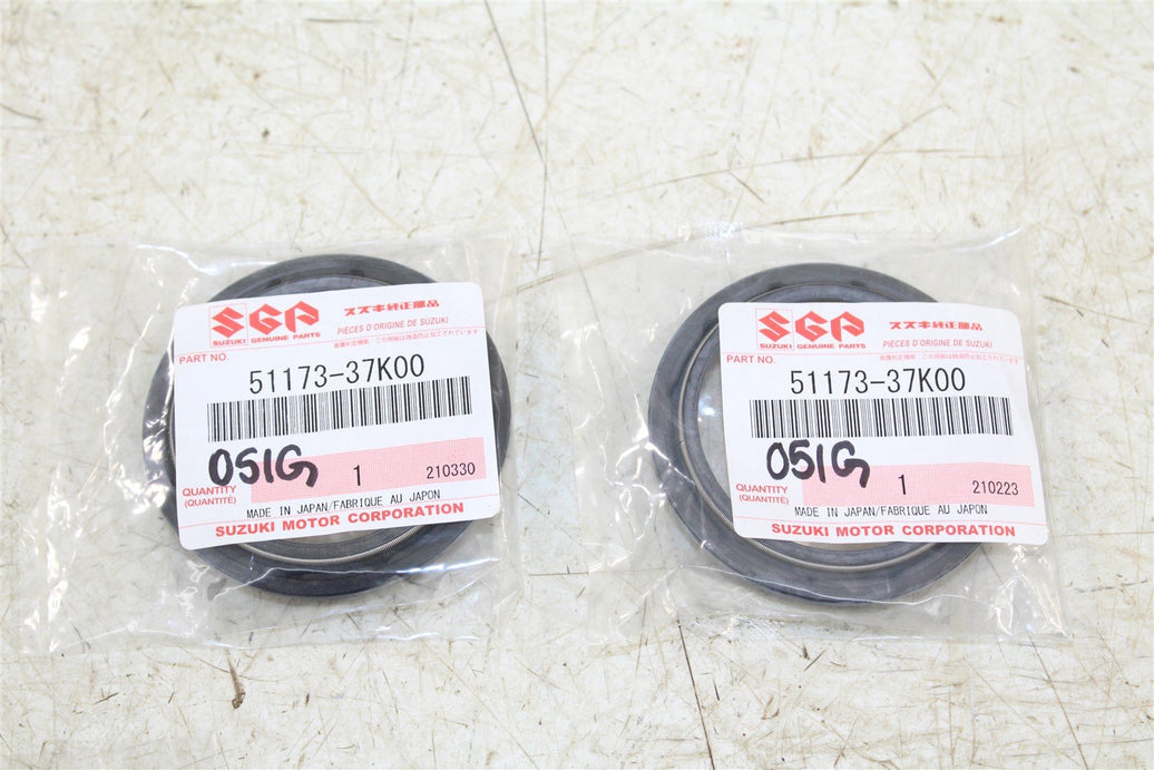 NOS Genuine Suzuki Fork Dust Seals NEW OEM 51173-37K00 QTY:2