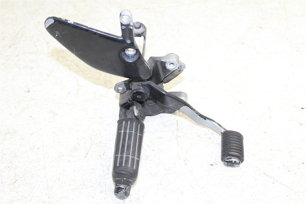 2001 Yamaha YZF 600R Right Foot Peg Mount Bracket Rear Brake Pedal 55061