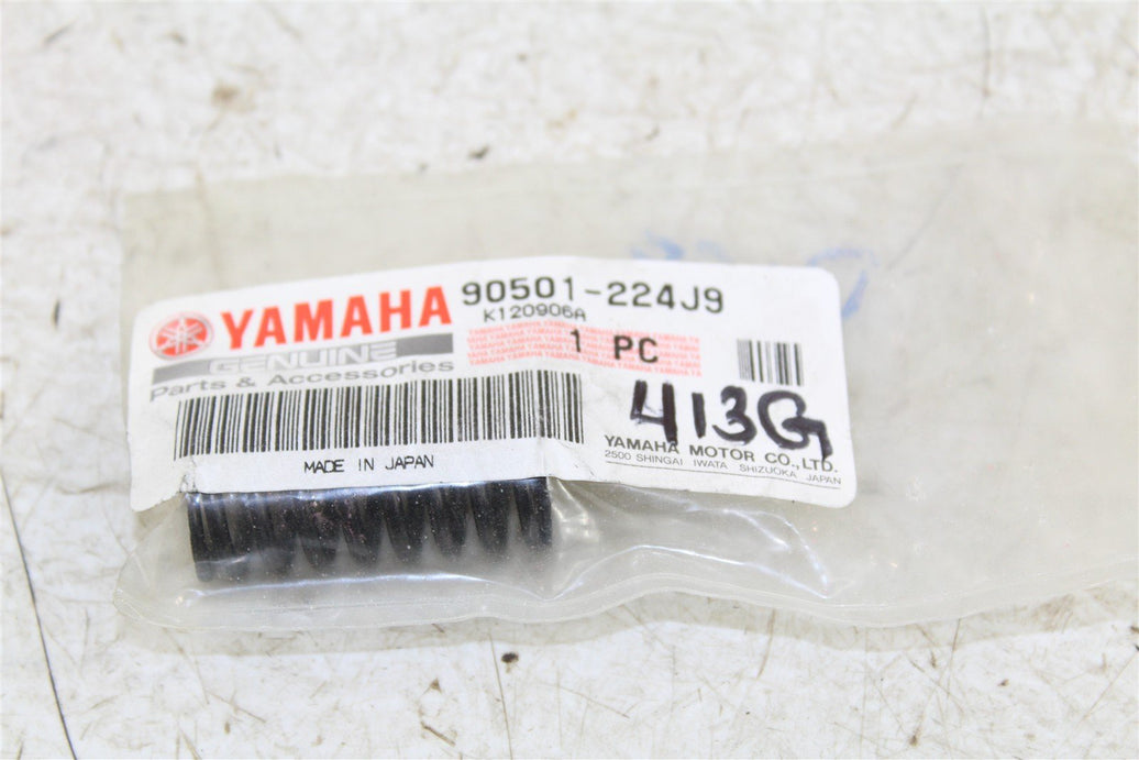 NOS Genuine Yamaha Clutch Spring NEW 90501-224J9 // 413G