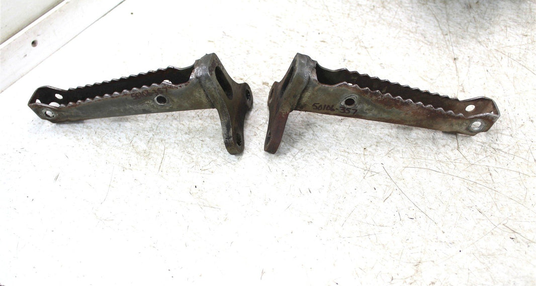 1992 Yamaha Timberwolf 250 2x4 Foot Pegs Rests Set Left Right 50106