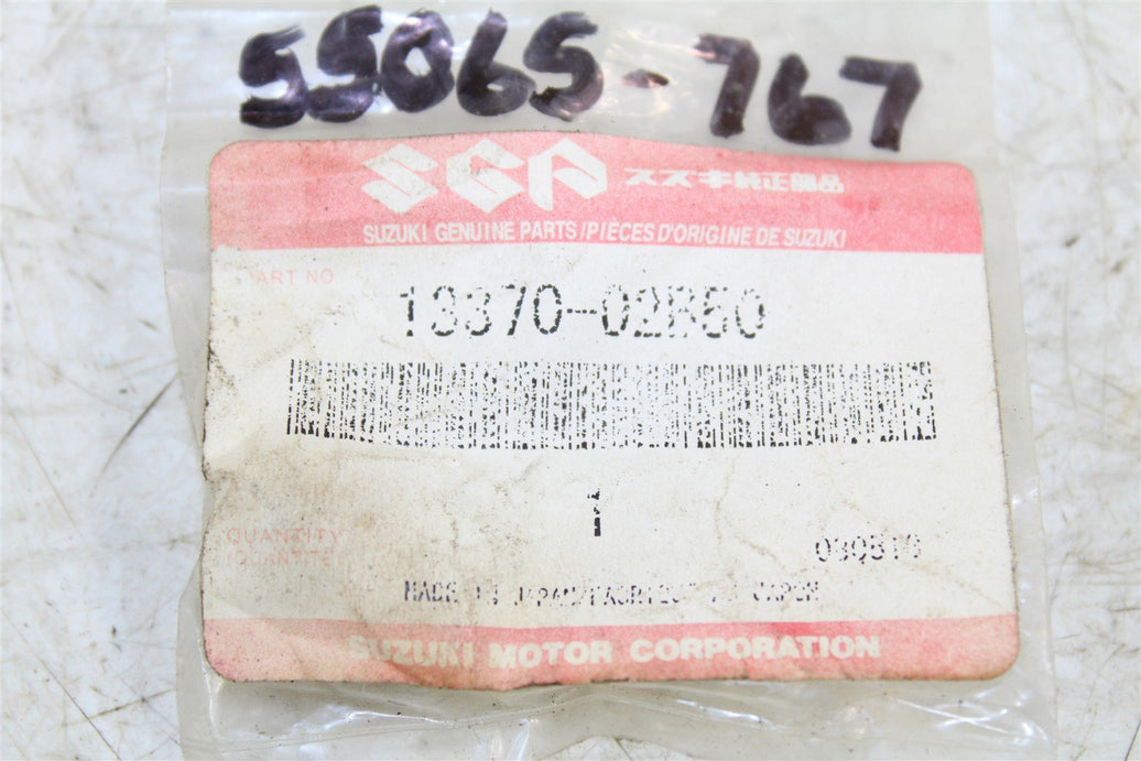 NOS Genuine Suzuki Needle Valve Assembly Float Valve RM 80 13370-02B50 NOS 55065