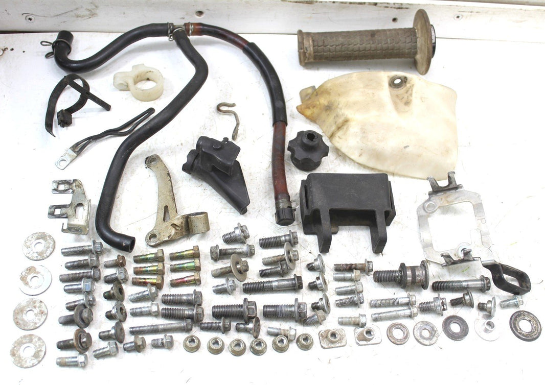 2005 Honda CRF 450R Chassis Bolt Kit Hardware Hose Guard Mount Bracket 15077