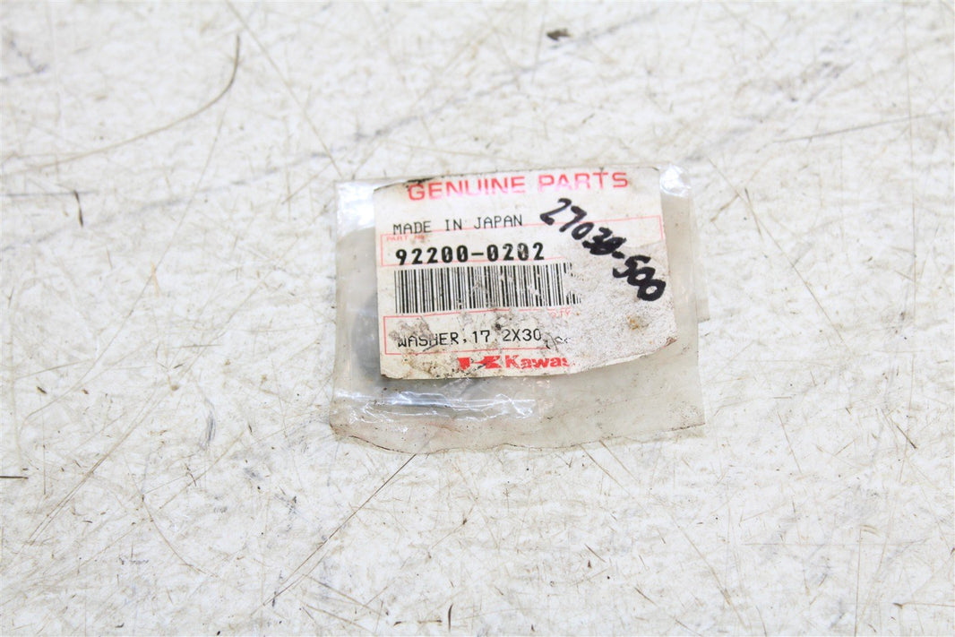NOS Genuine Kawasaki Swing Arm Bolt .2x30x2.3 Washer 92200-0202 NEW 27038
