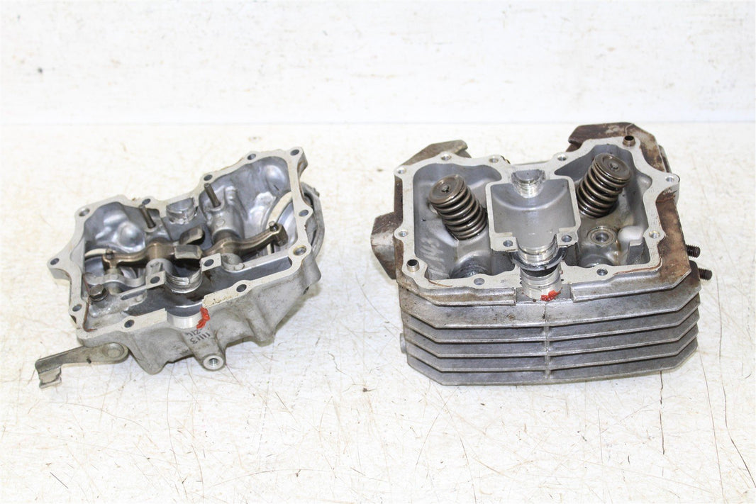 1988 Honda Fourtrax 300 4x4 Cylinder Head Valve Cover Rockers READ DESCRIP 11113