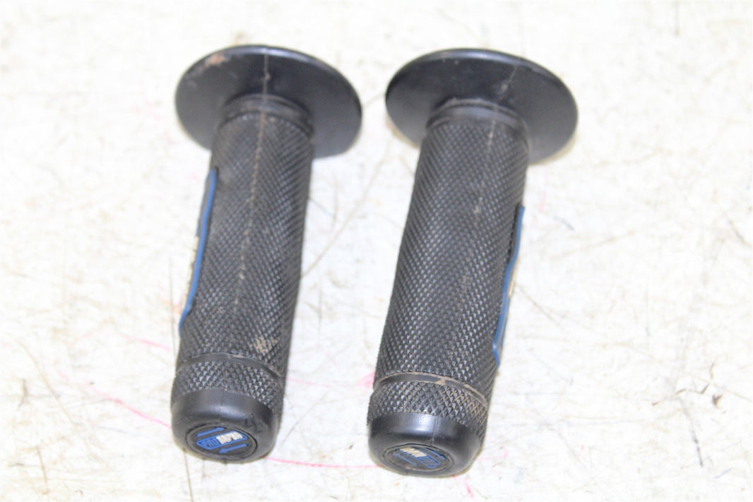Universal ATV Handlebar Lock On Grips 681G