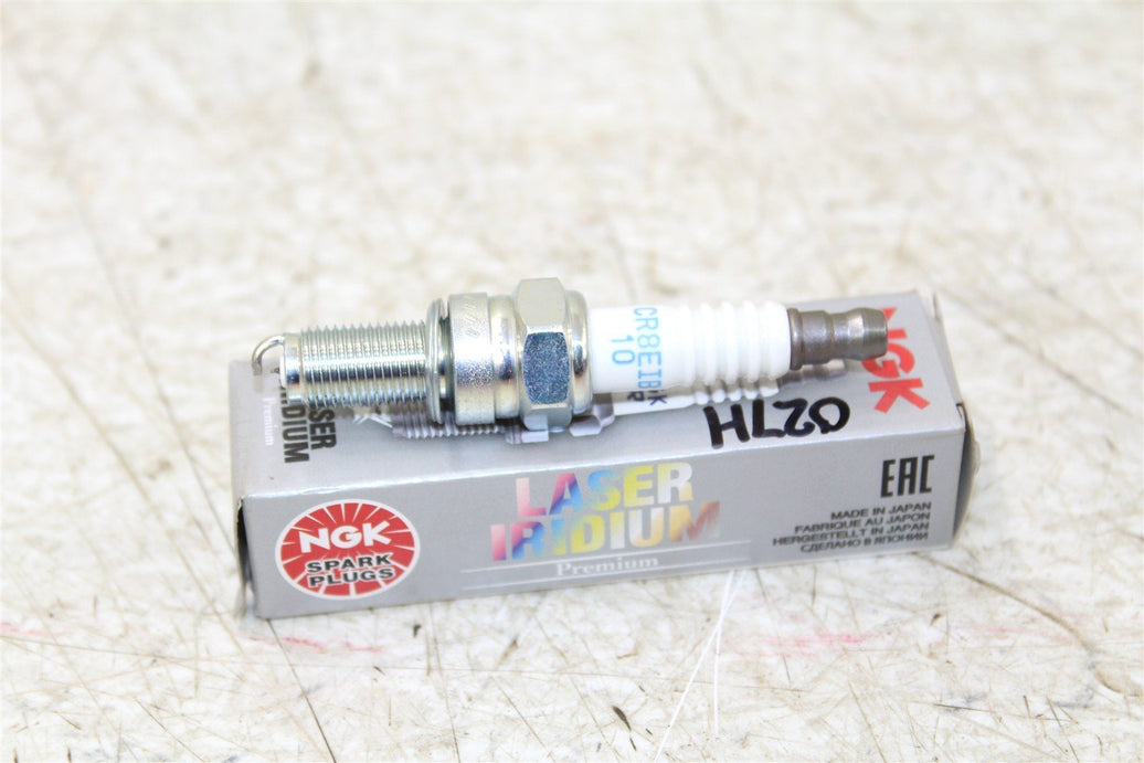 NGK Laser Iridium Spark Plug CR8EIB-10 NEW 4948 NOS 027H