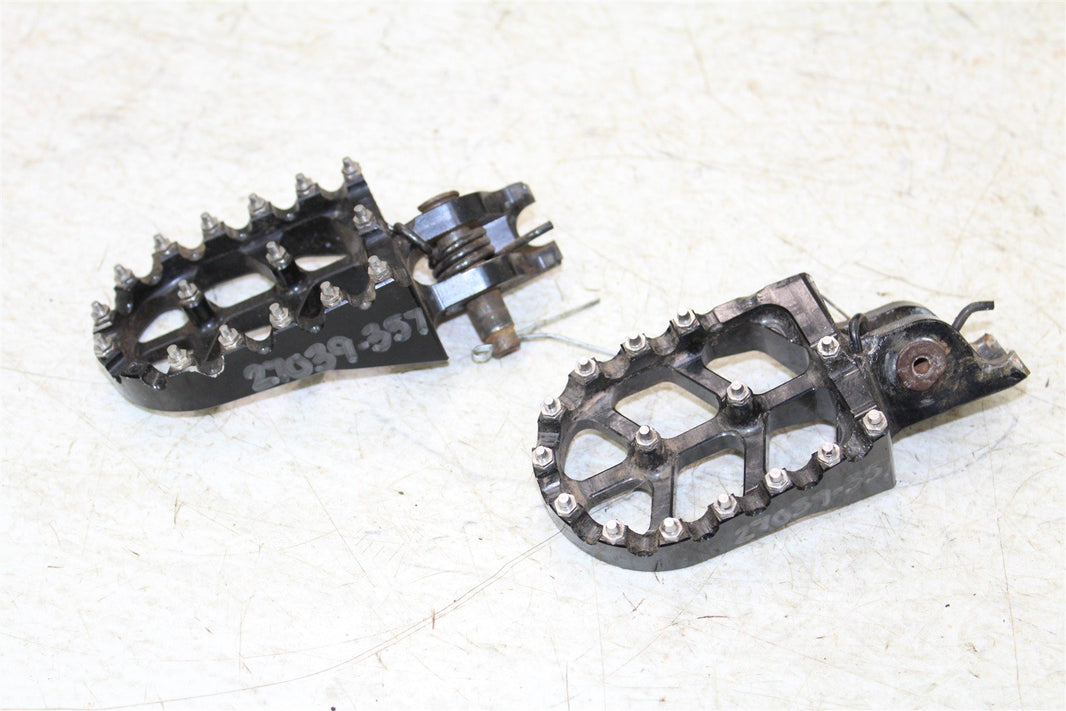 2009 Kawasaki KX 250F Foot Pegs Set Hardware Springs Rests 27039
