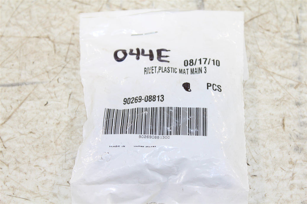 NOS Genuine Yamaha Plastic Body Panel Rivet 90269-08813 YFM 350 400 450 OEM QTY7