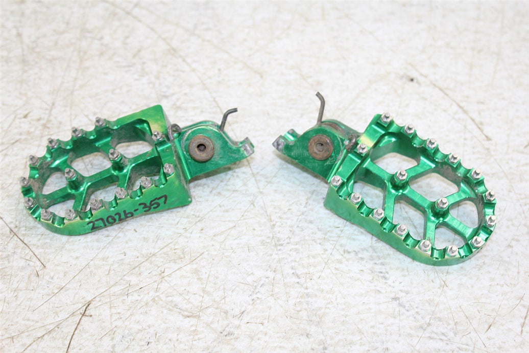 2007 Kawasaki KX 250F Foot Pegs Set Hardware Springs Rests