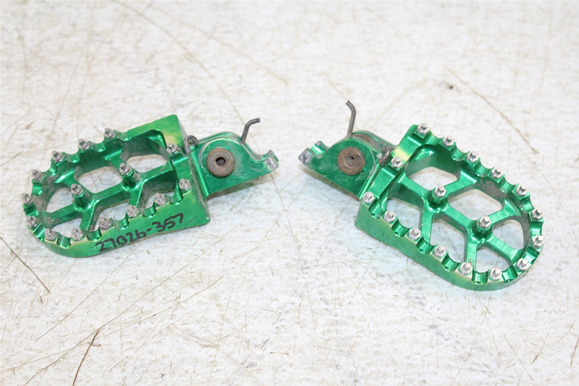 2007 Kawasaki KX 250F Foot Pegs Set Hardware Springs Rests