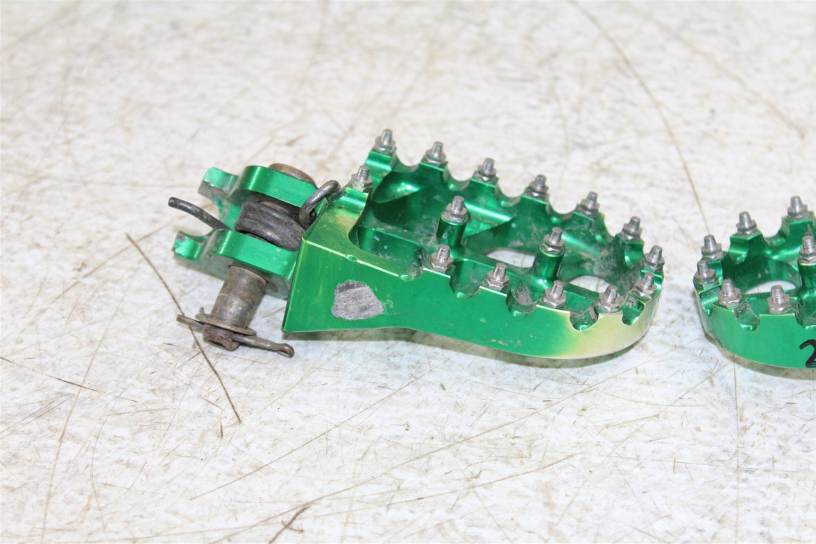 2007 Kawasaki KX 250F Foot Pegs Set Hardware Springs Rests
