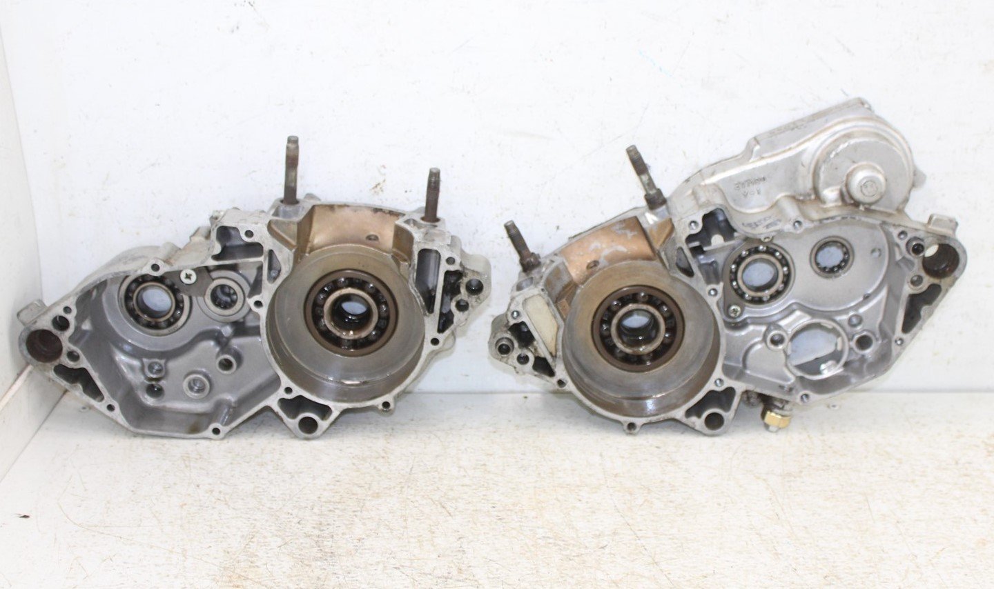1990 Yamaha YZ 250WR Engine Cases Crankcase Motor Left Right