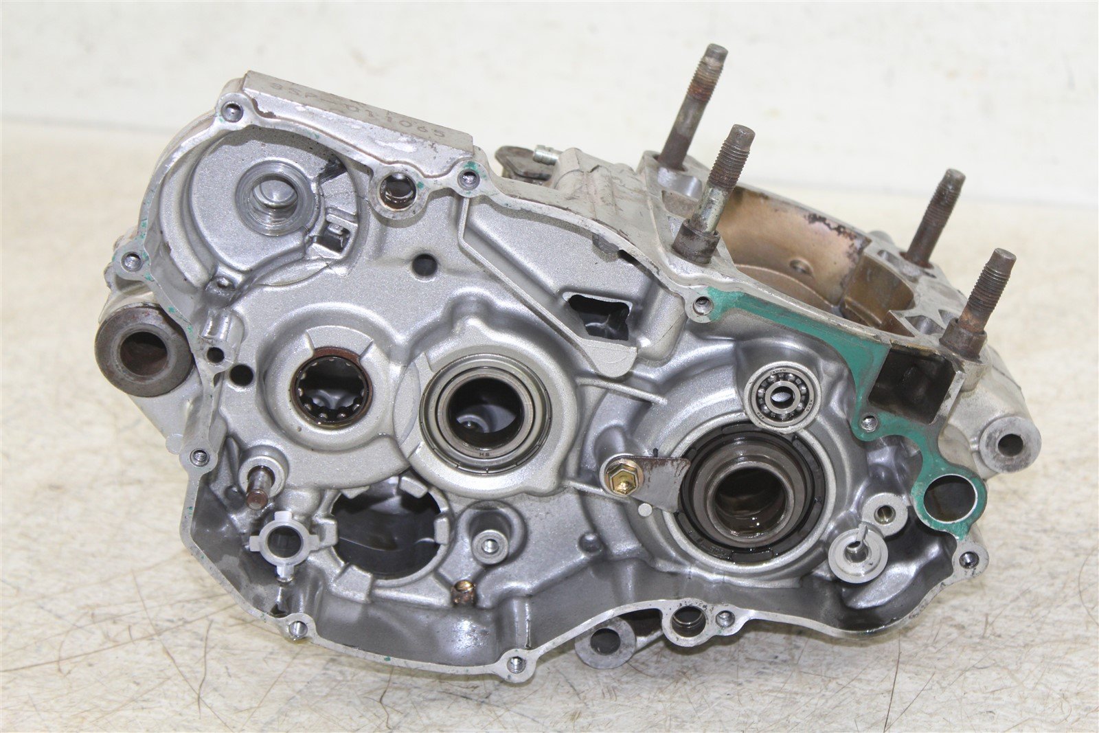 1990 Yamaha YZ 250WR Engine Cases Crankcase Motor Left Right