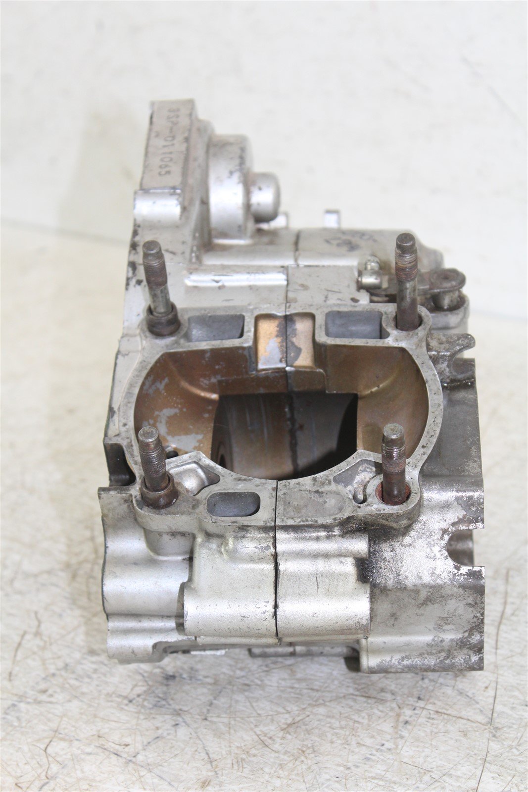 1990 Yamaha YZ 250WR Engine Cases Crankcase Motor Left Right