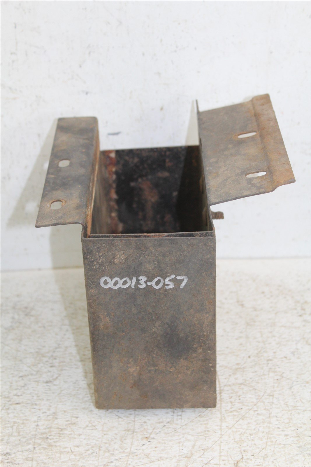 2000 Arctic Cat 500 4x4 Automatic Battery Box Holder Mount Tray