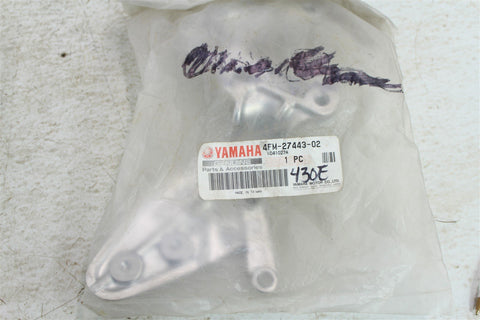 NOS Genuine Yamaha Front Foot Peg Bracket YZF 600 750R NEW OEM 4FM-27443-02