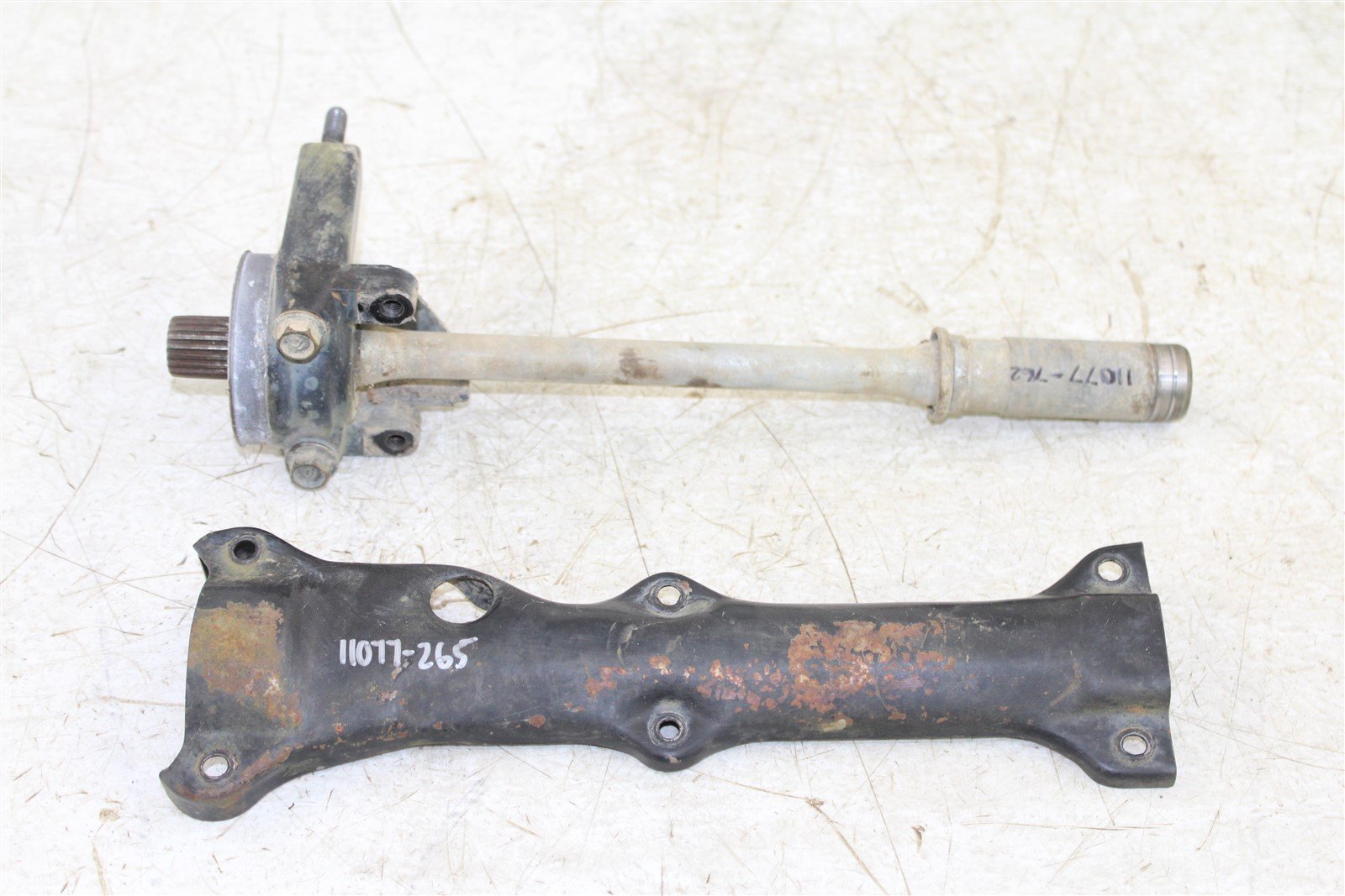 1987 Honda Fourtrax TRX 350 Center Middle Through Drive Shaft Assembly w/ Cover