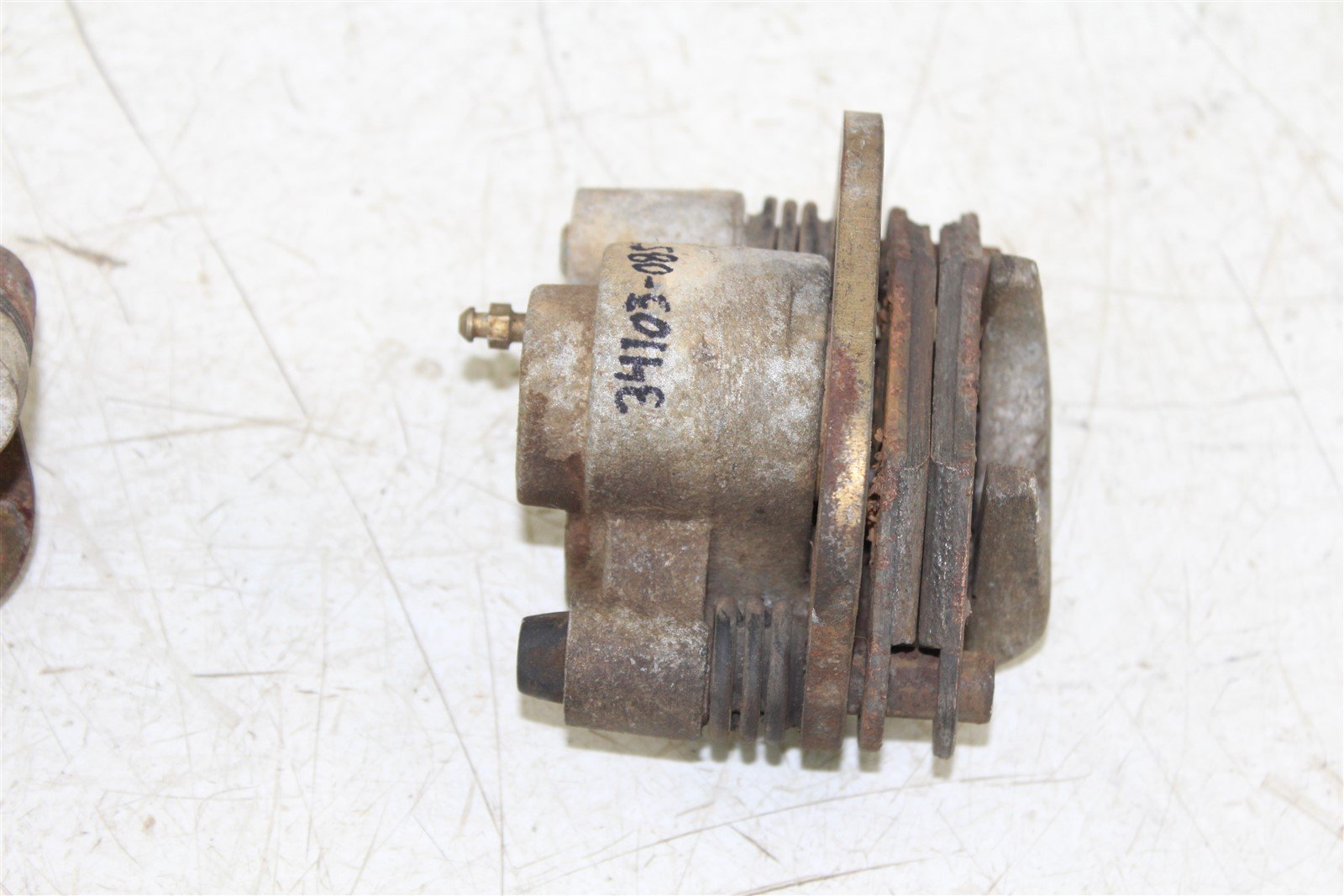 1995 Polaris Trail Boss 250 Front Brake Calipers Set Left Right