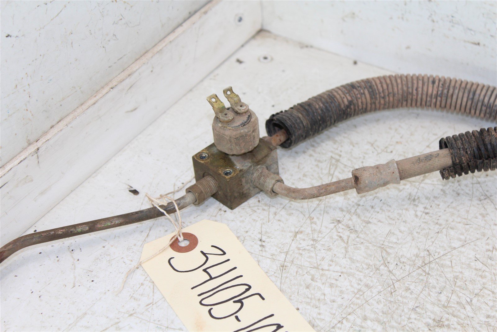 2000 Polaris Magnum 325 4x4 Front Brake Hose Line