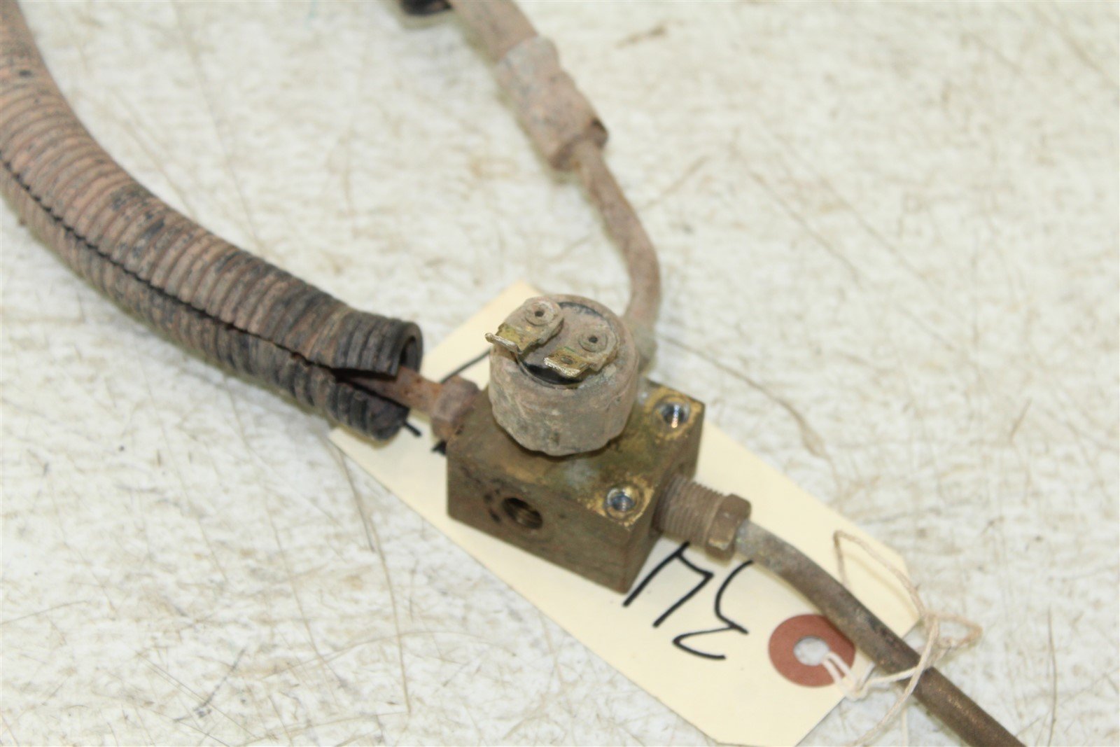 2000 Polaris Magnum 325 4x4 Front Brake Hose Line