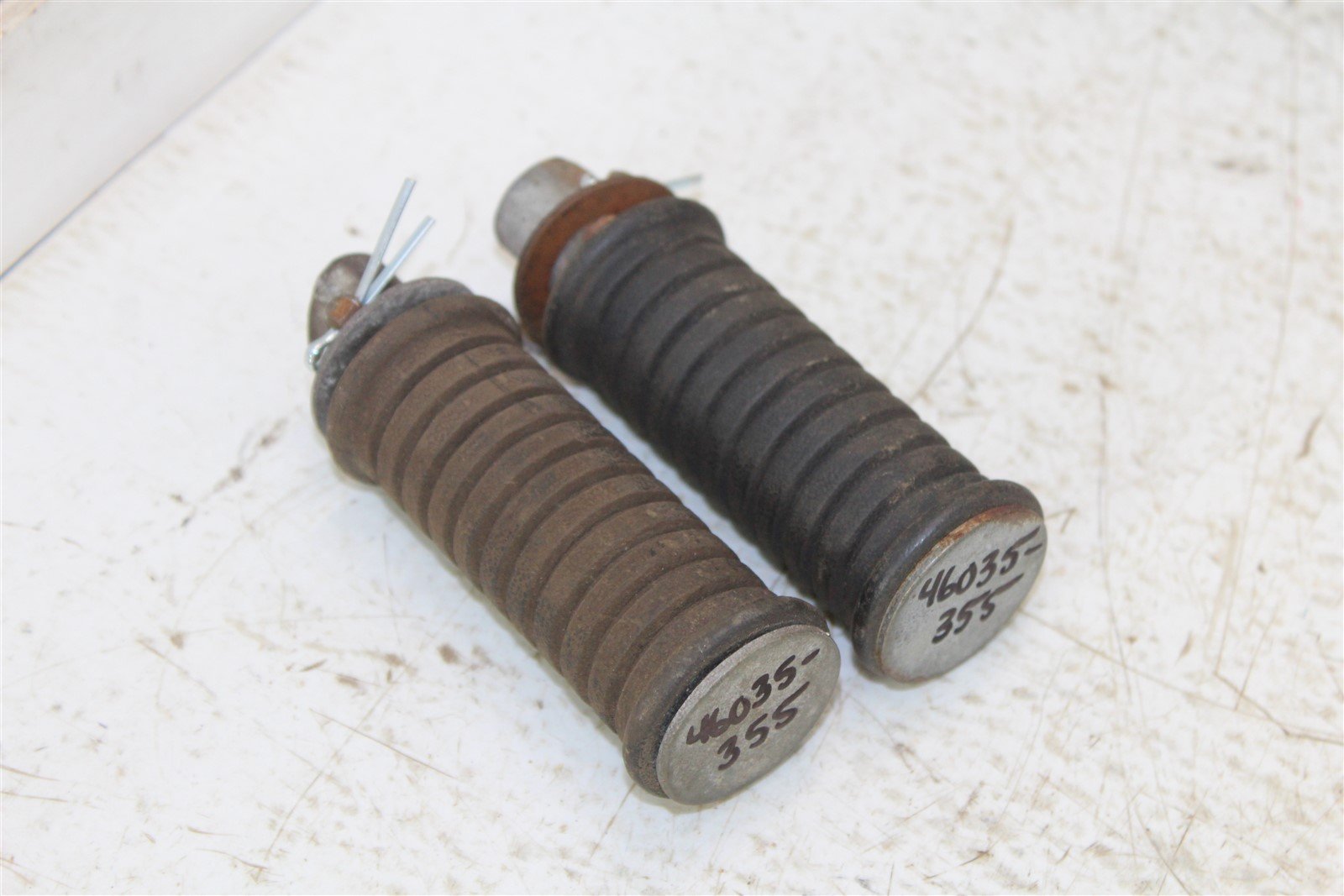 1978 Suzuki GS 750 GS750 Passenger Foot Pegs Rests Set Left Right