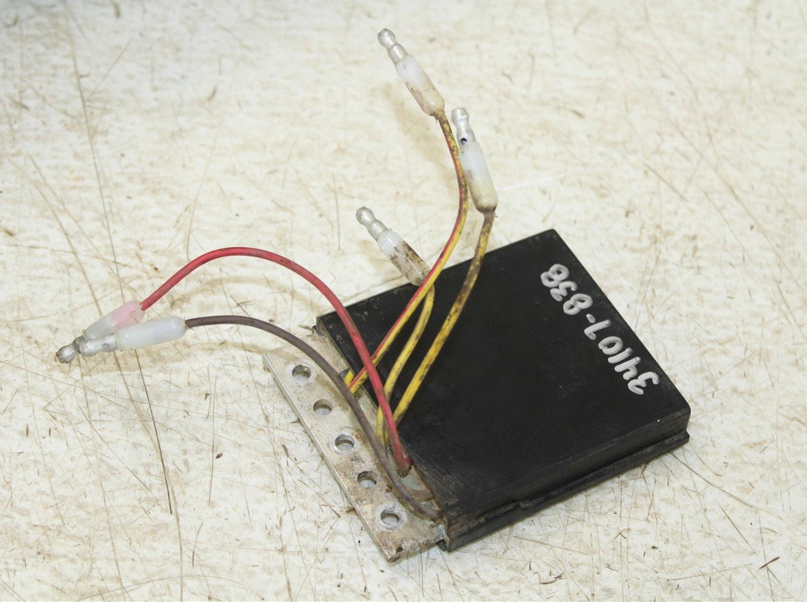 2002 Polaris Magnum 325 2x4 Voltage Regulator Rectifier