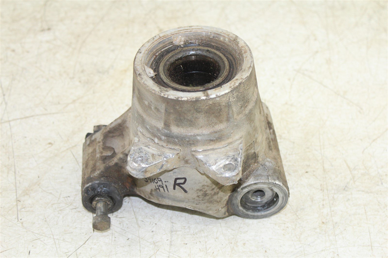 2002 Polaris Sportsman 700 4x4 Knuckle Control Arm Mount Left Right