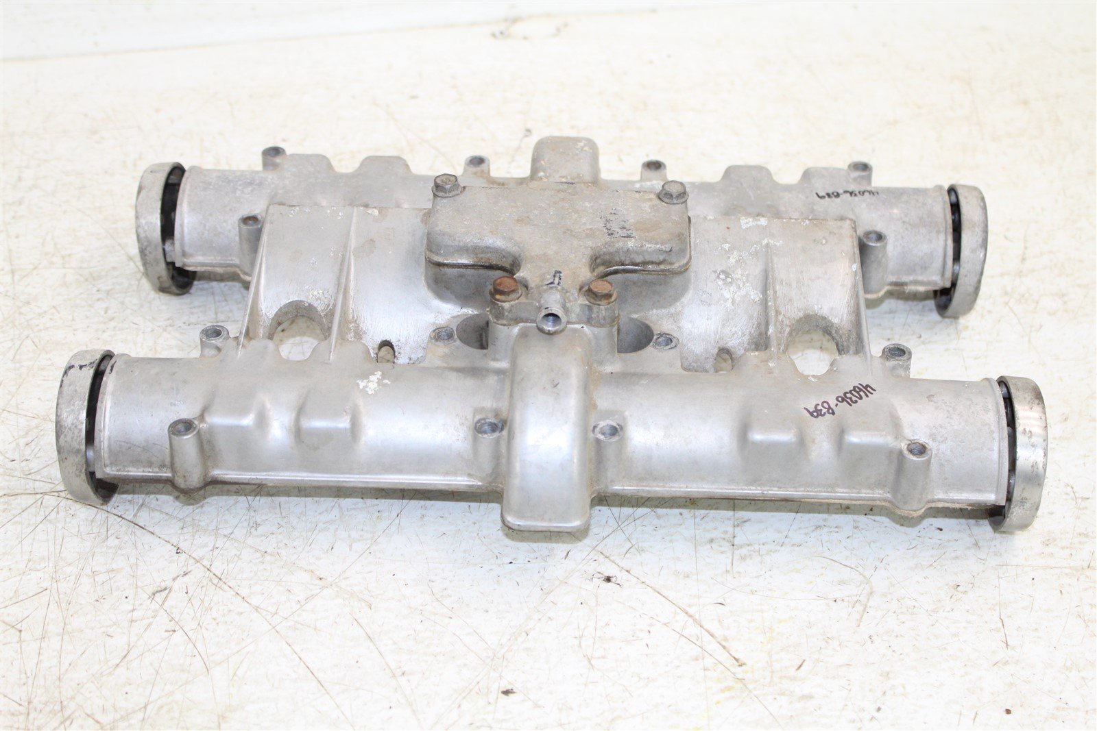 1977 Suzuki GS 750 Cylinder Head Valve Cover