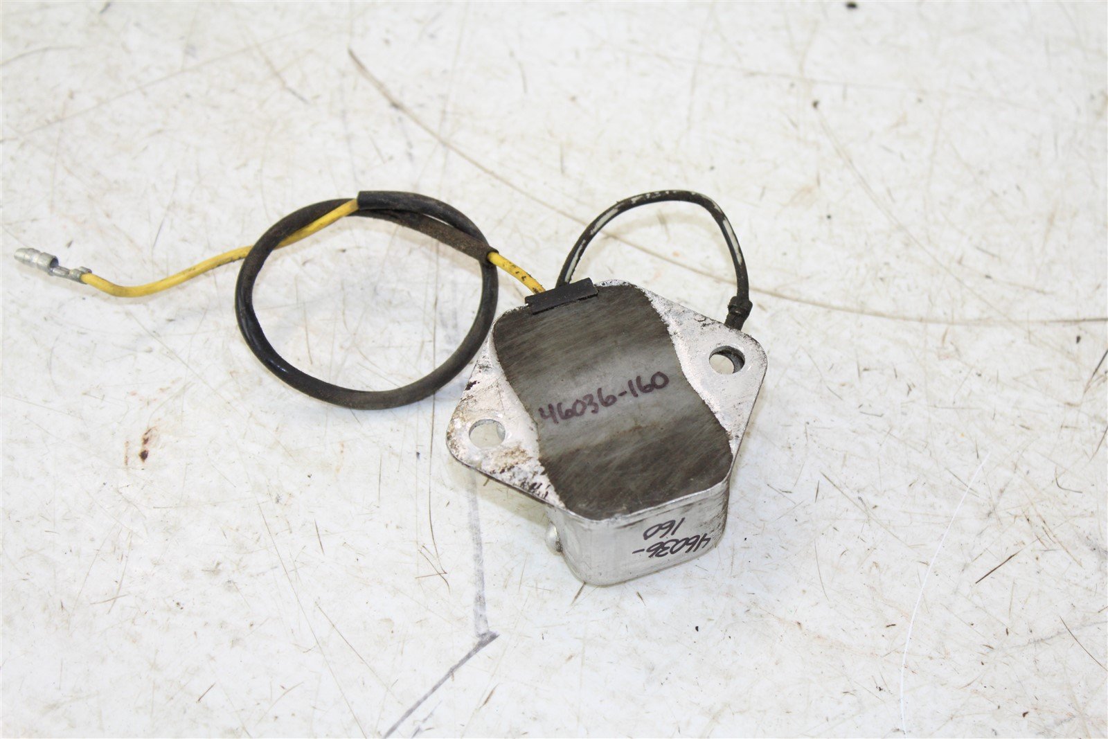 1977 Suzuki GS 750 Voltage Regulator
