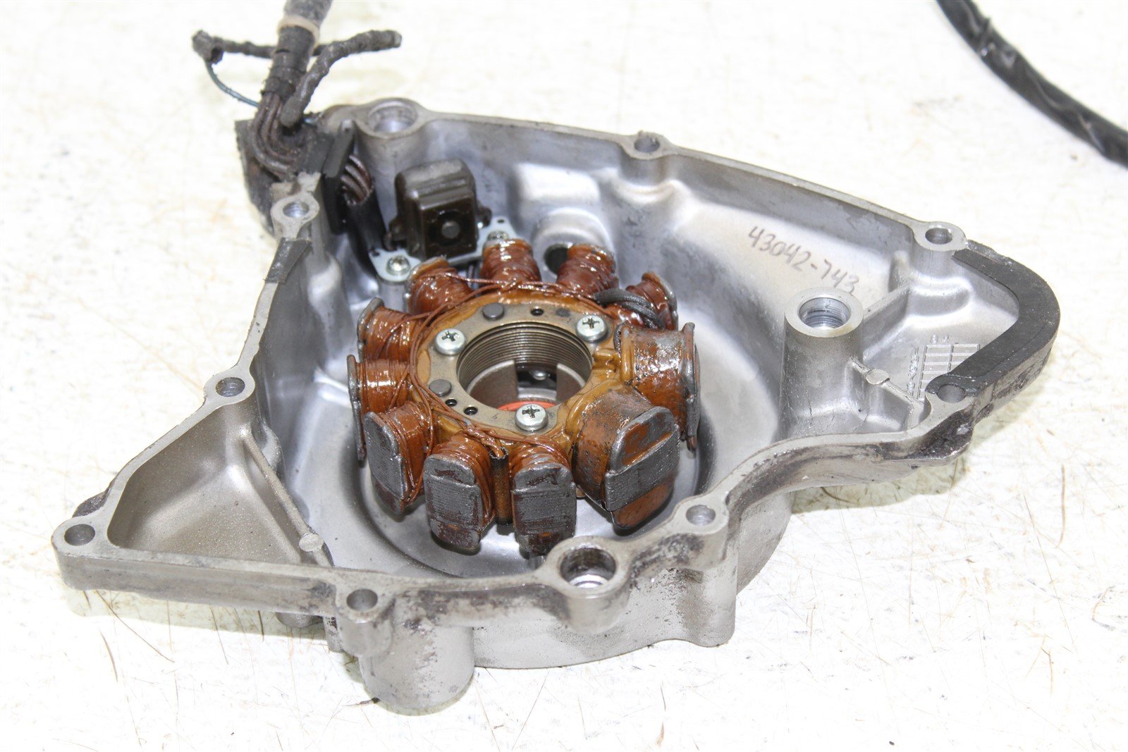 1987 Suzuki Quad Runner LT 230 Stator Magneto Generator Coil w/ Cover