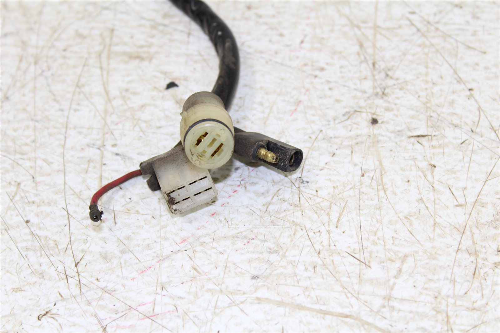1987 Suzuki Quad Runner LT 230 Stator Magneto Generator Coil w/ Cover