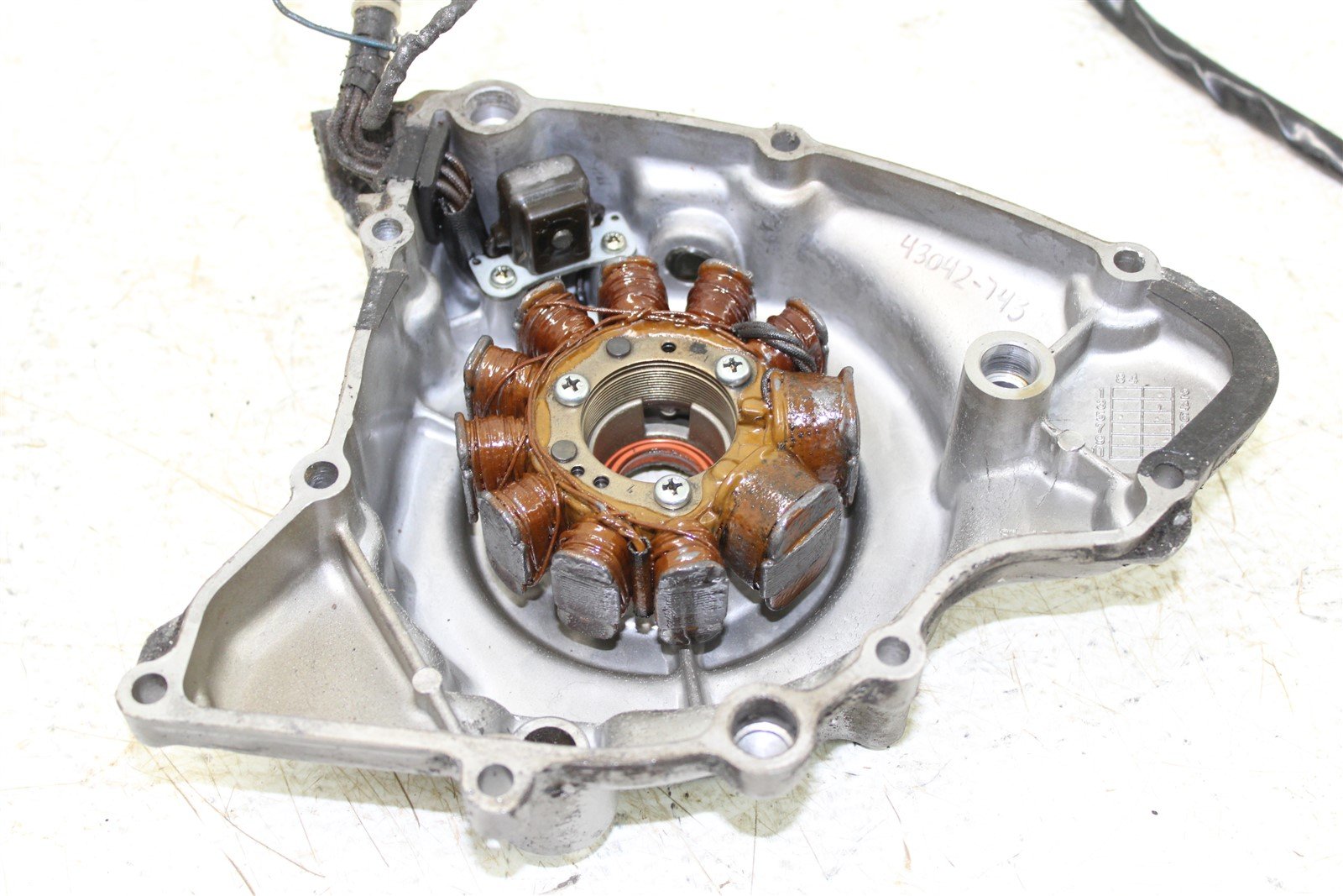 1987 Suzuki Quad Runner LT 230 Stator Magneto Generator Coil w/ Cover