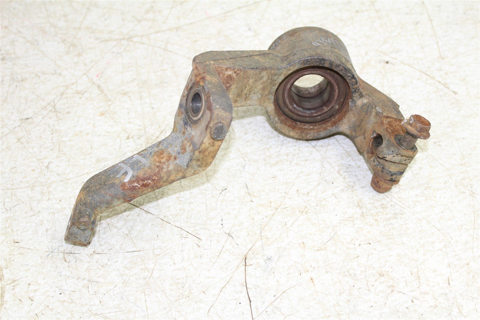 2006 Can Am Outlander 800 XT Front Left Knuckle Control Arm Mount Left Right