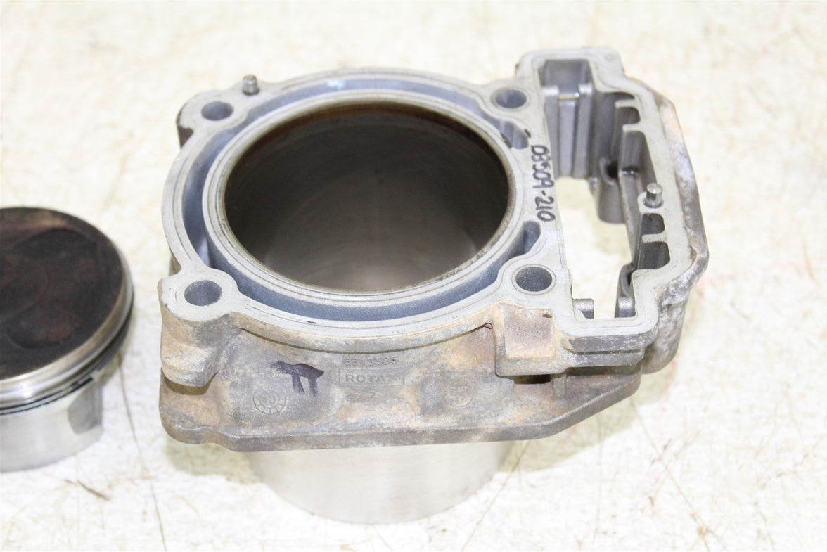 2006 Can Am Outlander 800 XT Engine Front Cylinder Jug w/ Piston