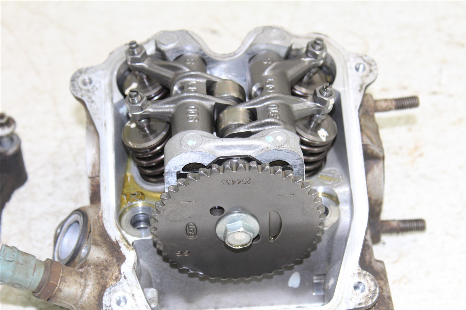 2006 Can Am Outlander 800 XT Rear Cylinder Head Valve Cover w/ Camshaft Rockers