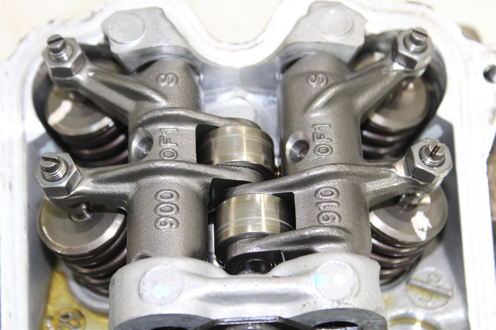 2006 Can Am Outlander 800 XT Rear Cylinder Head Valve Cover w/ Camshaft Rockers