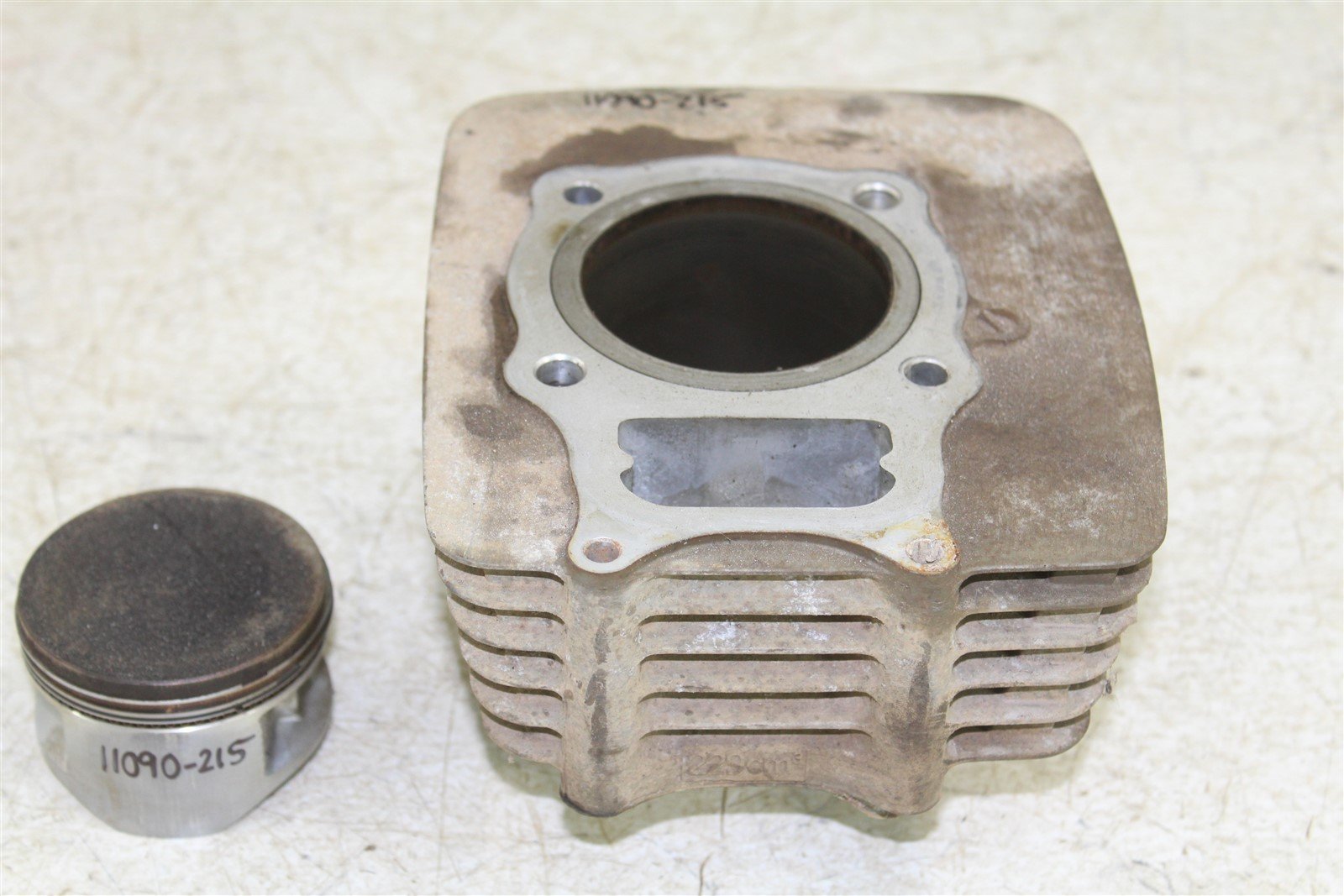 2001 Honda Recon 250 Engine Cylinder Jug w/ Piston