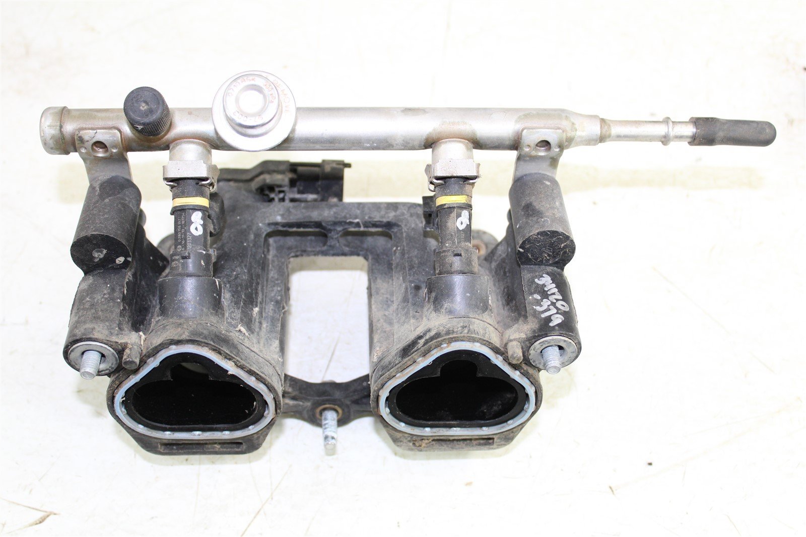 2011 Polaris Sportsman 850 Fuel Rail w/ Injectors Intake Manifold