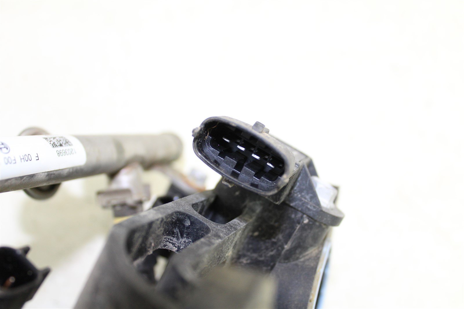 2011 Polaris Sportsman 850 Fuel Rail w/ Injectors Intake Manifold