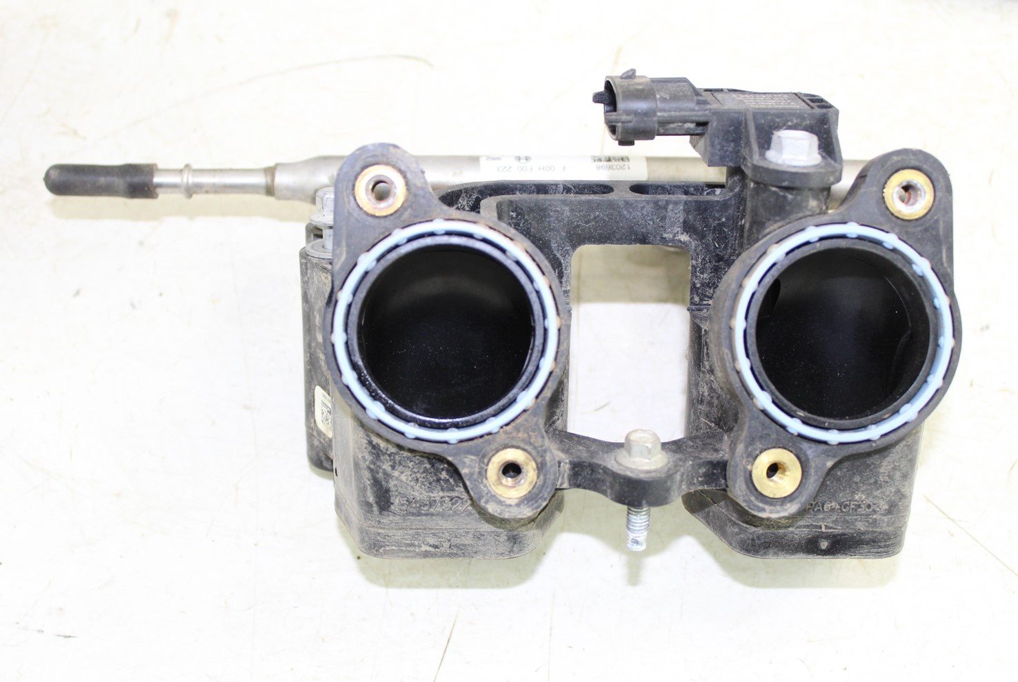 2011 Polaris Sportsman 850 Fuel Rail w/ Injectors Intake Manifold