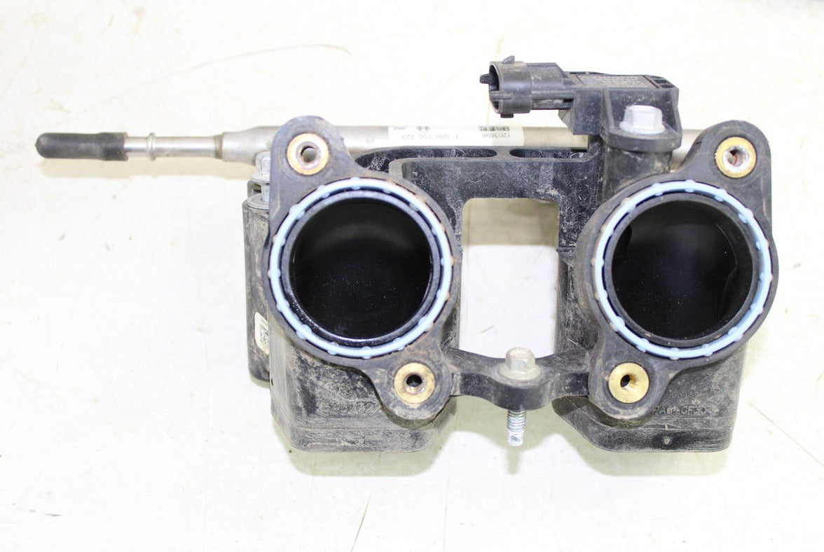 2011 Polaris Sportsman 850 Fuel Rail w/ Injectors Intake Manifold