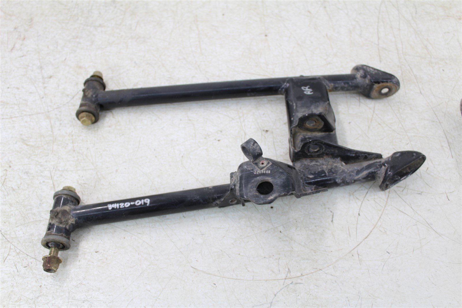 2011 Polaris Sportsman 850 Rear Right Control A Arms Lower Upper