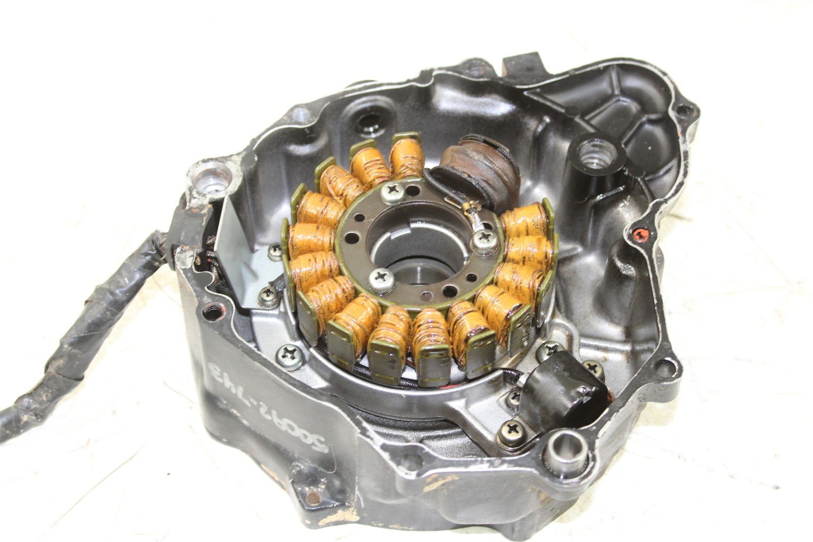 1991 Yamaha Moto 4 250 Stator Magneto Generator Coil w/ Cover