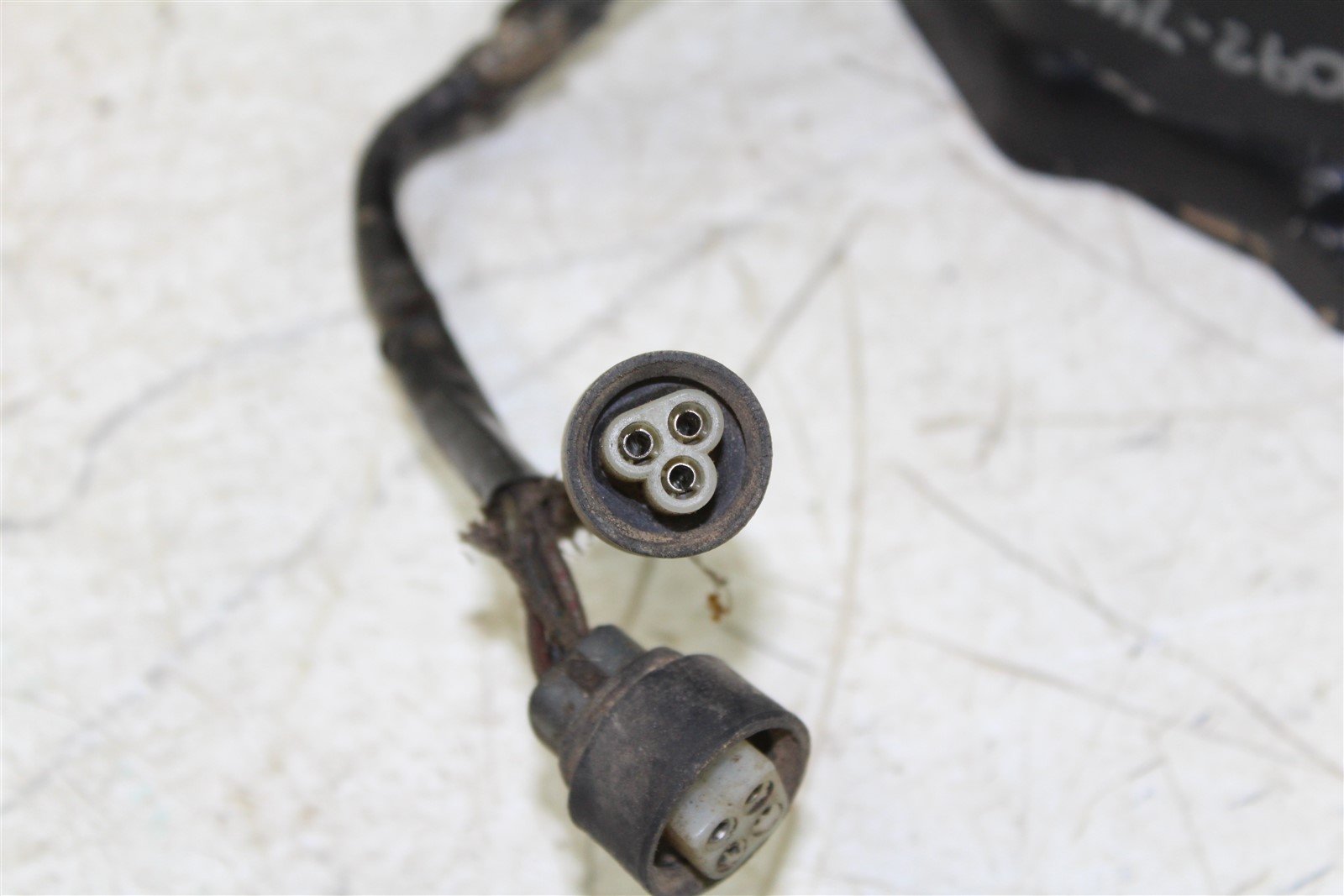 1991 Yamaha Moto 4 250 Stator Magneto Generator Coil w/ Cover