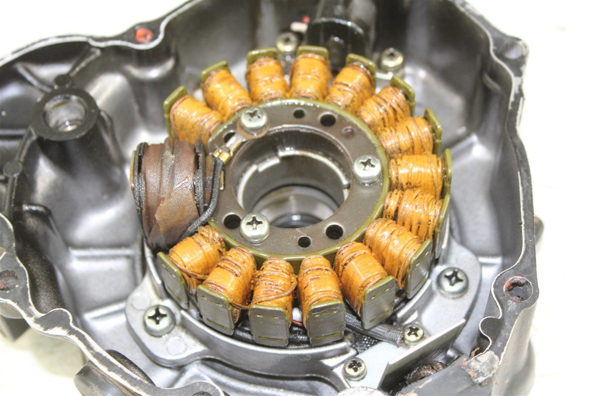 1991 Yamaha Moto 4 250 Stator Magneto Generator Coil w/ Cover