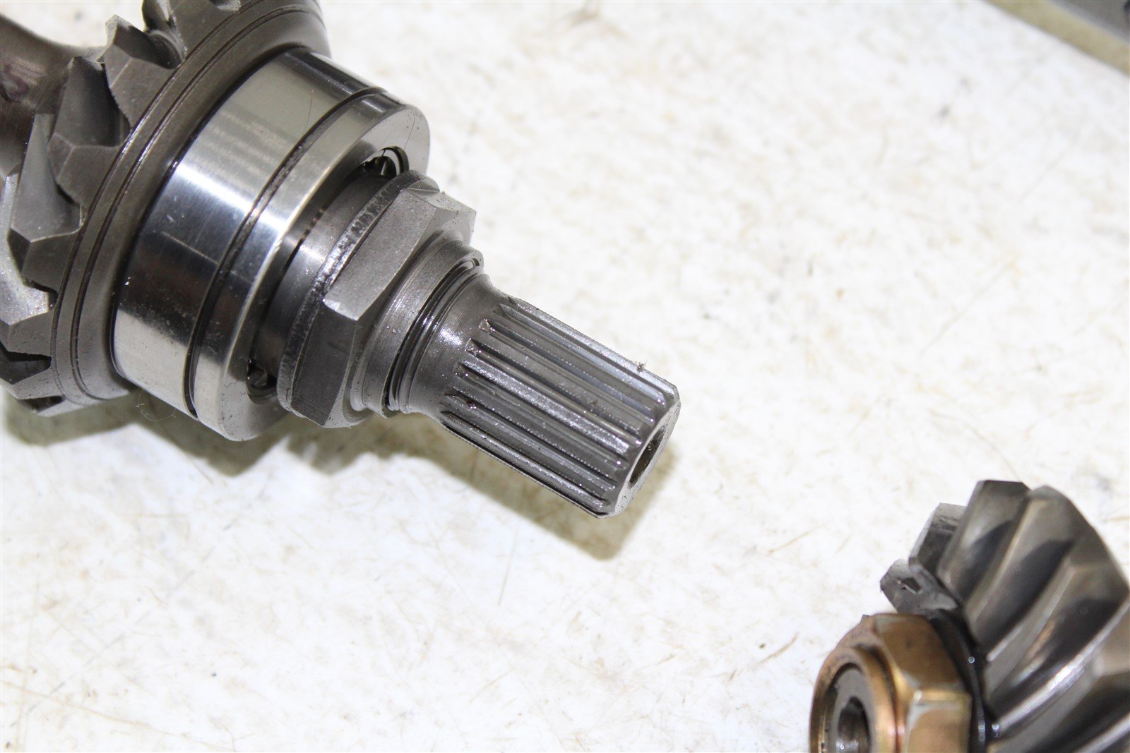 2001 Arctic Cat 400 4x4 Manual Middle Through Drive Shaft Assembly w/ Bevel Gear