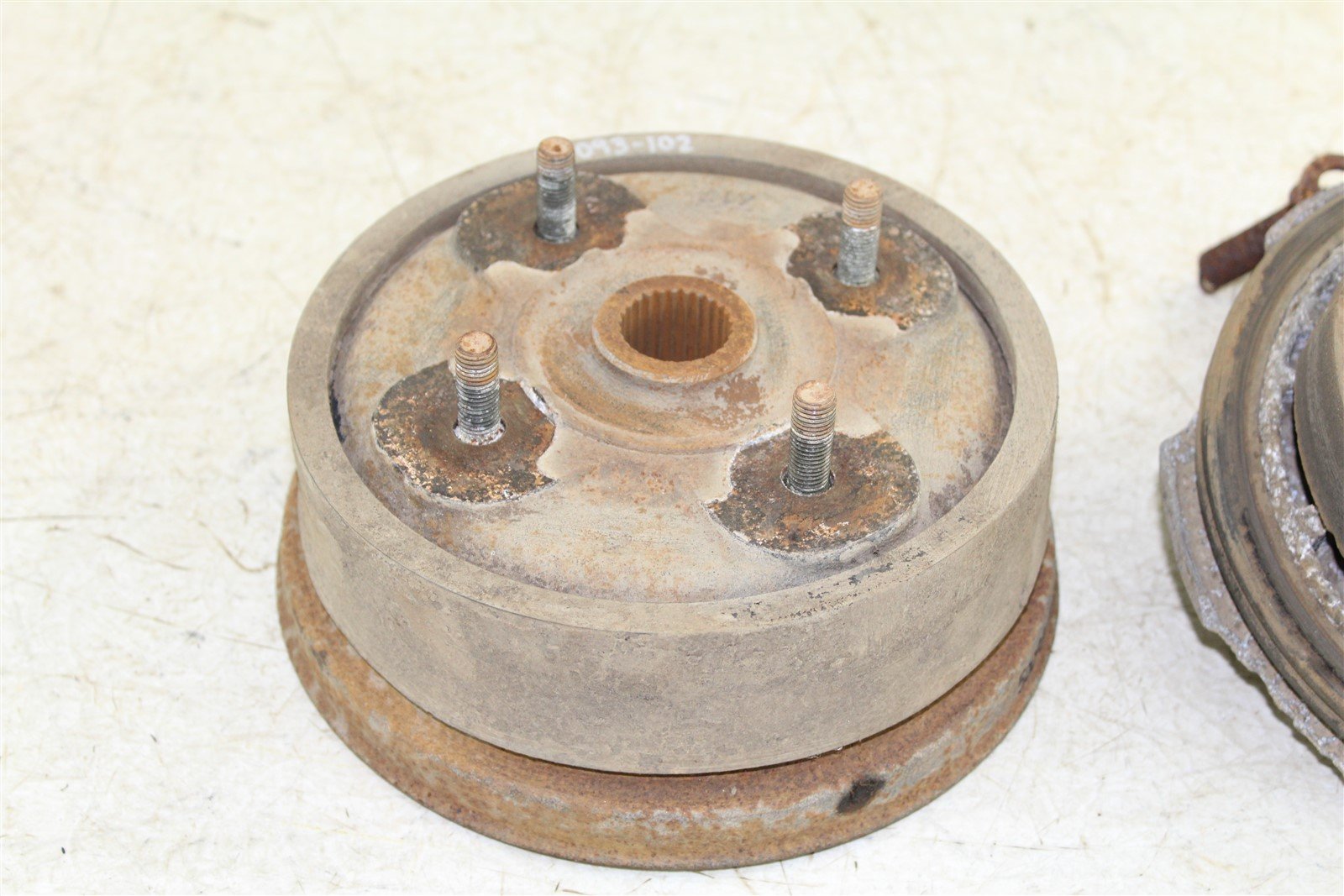 2000 Yamaha Grizzly 600 4x4 Rear Brake Drum Backing Plate Panel Hub